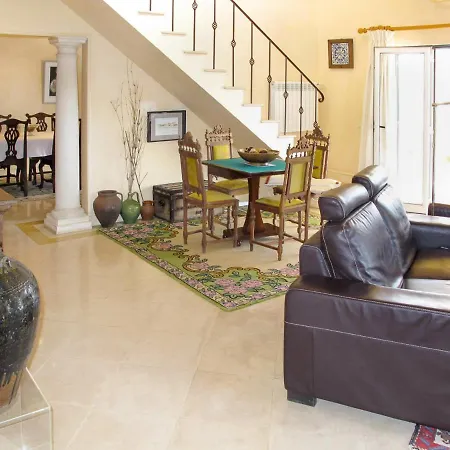 Sleeps 7 With Pool&wifi Azinhal e Amendoeira